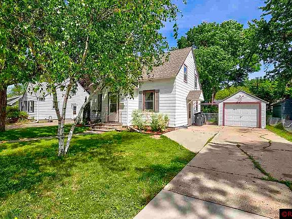 3rd image of 1105 Highland Ave