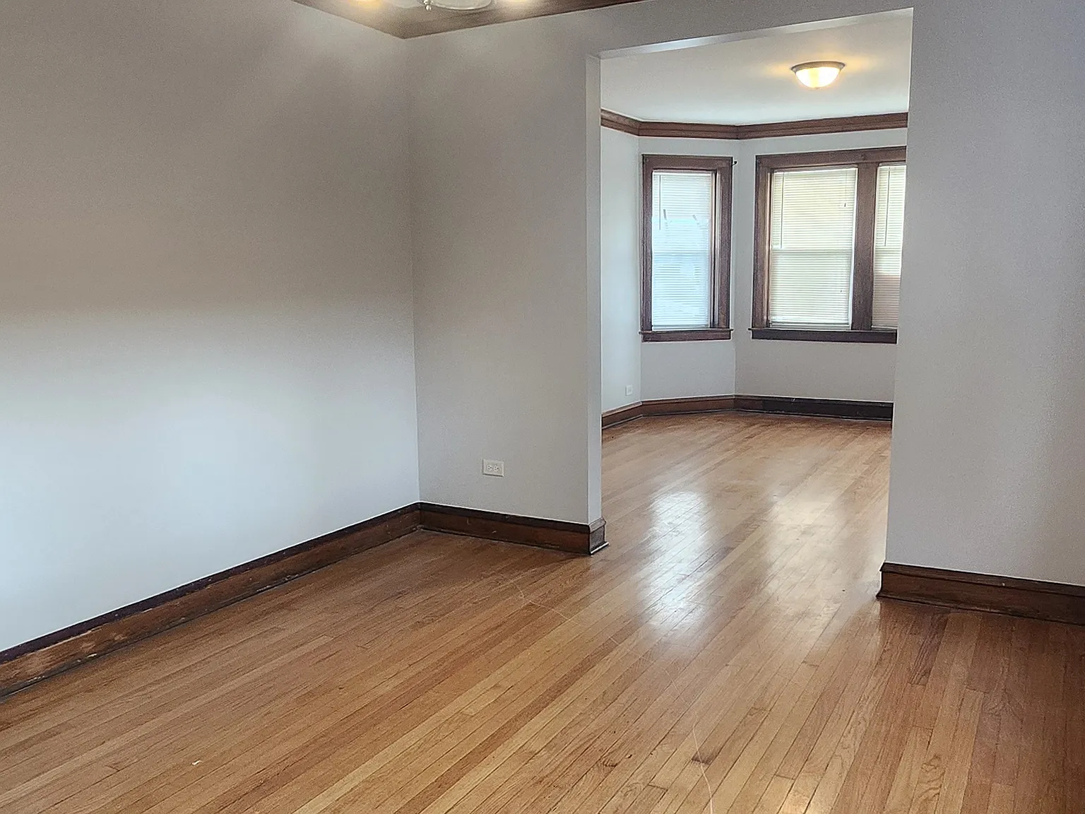 4 bed, 2200 sqft, $2,150 — Photo 4