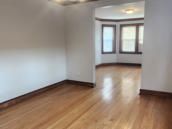 4th image of 4854 W Potomac Ave Unit 1