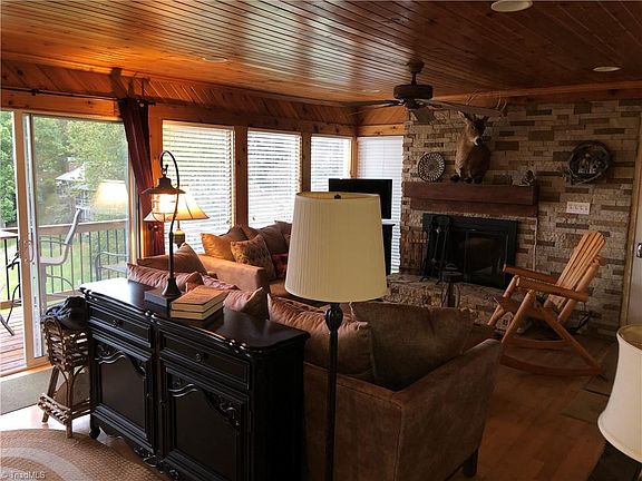 2nd image of 54 Doe Highlands Dr