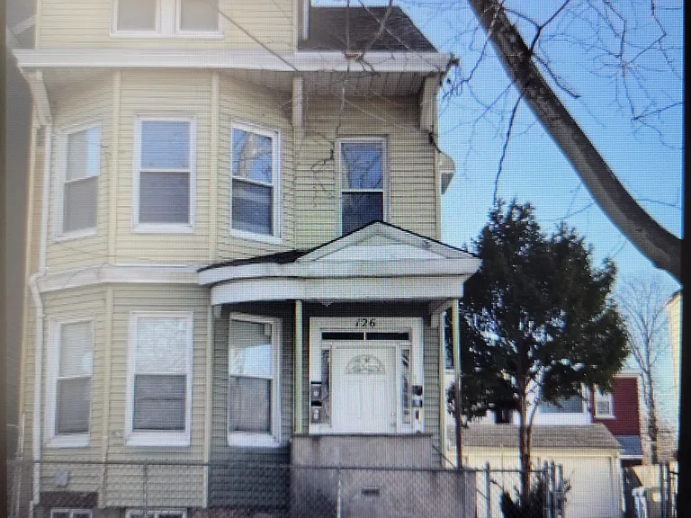 124-126 Keen St #2 — Photo 5