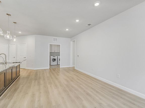 5th image of 6804 Westview Drive #2106