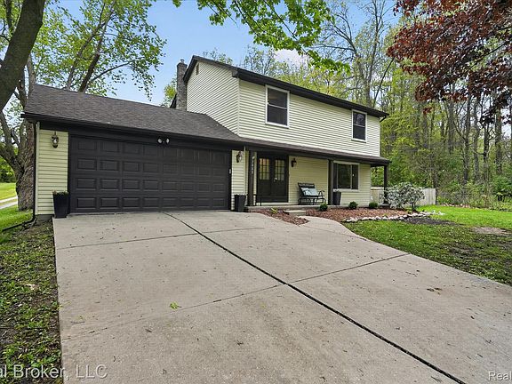 3rd image of 3885 Morgan Rd