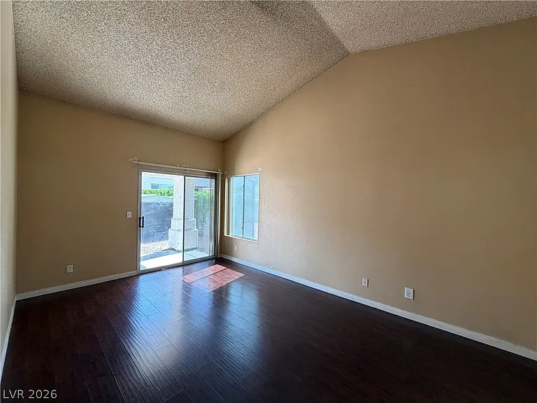6621 Silvery Ave — Photo 9
