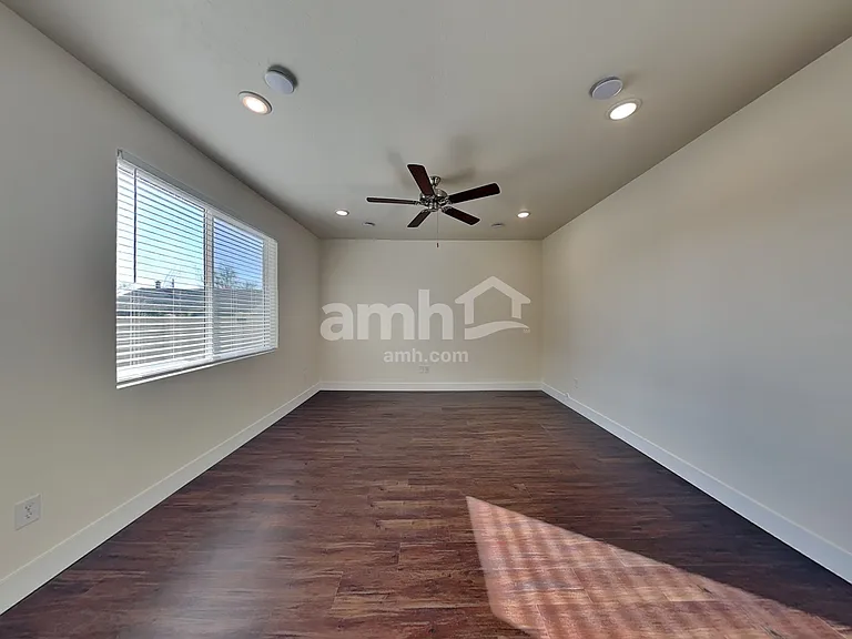 11423 W Mesquite St — Photo 5
