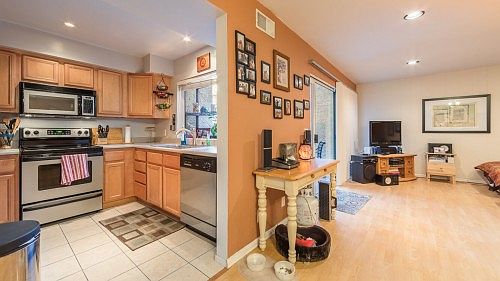 5th image of 18501 Mayall St Unit H