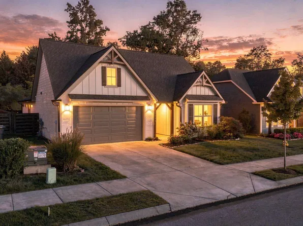 5545 Acadia Dr, Chattanooga, TN 37415