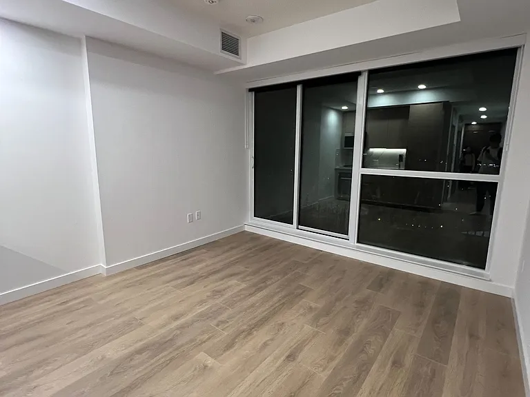 18 Esther Shiner Blvd #2206 — Photo 7