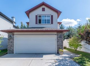 6 Cranfield Gdns SE, Calgary, AB T3M1A4