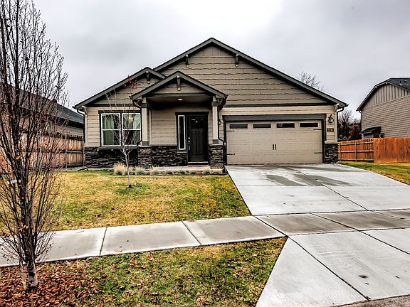 2nd image of 2239 Leonard Dr