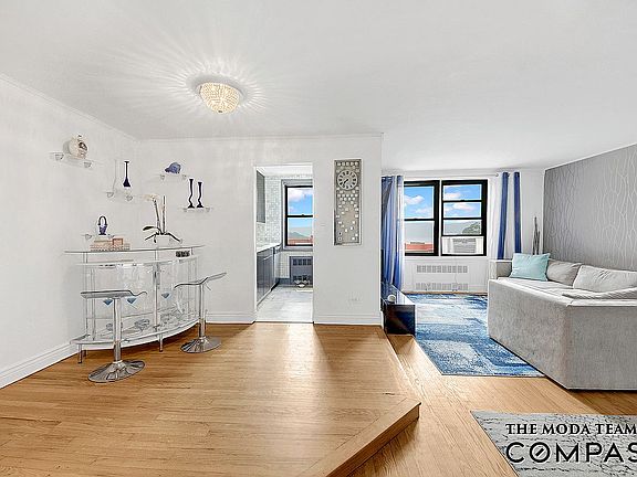 3rd image of 2550 Independence Ave APT 5P
