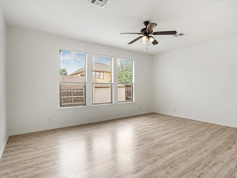 200 Rudy Ln — Photo 15