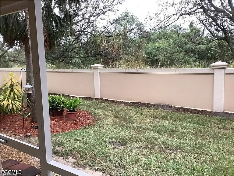 8649 Athena Ct — Photo 12
