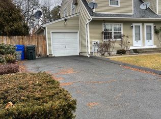 60 Kamuda St #60, Indian Orchard, MA 01151