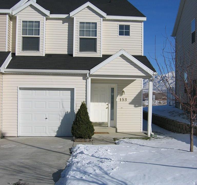 153 E Flowerfield