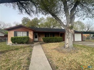 3403 Redwood Dr, Victoria, TX 77901