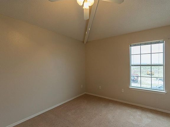 3rd image of 3621 Jamaican Palm Dr