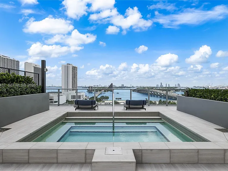 1400 Biscayne Blvd #3405 — Photo 25