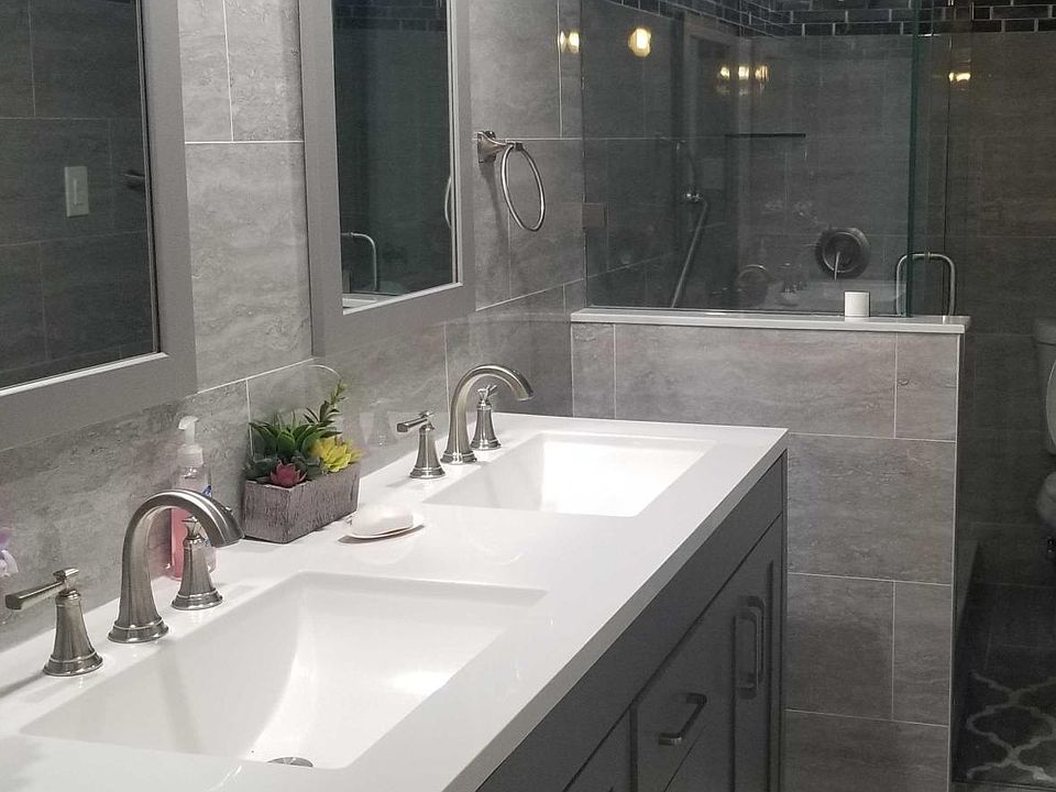 1st image of 1579 Greenlea Dr APT 2