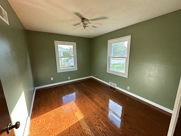 2nd image of 102 George St