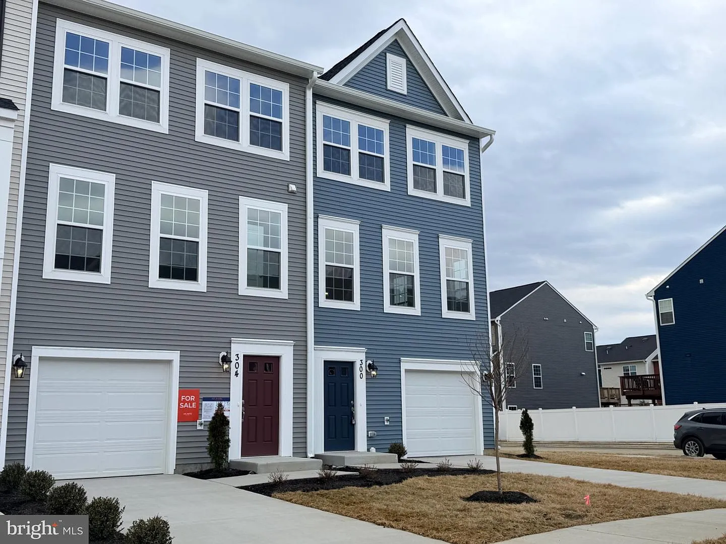 300 Cheshire Ln photo 1
