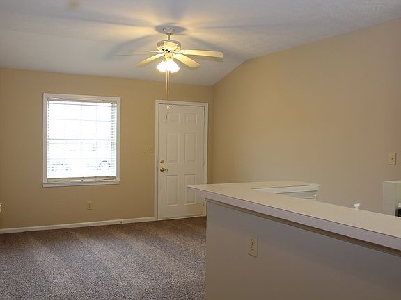 3rd image of 109 Andrews Blvd