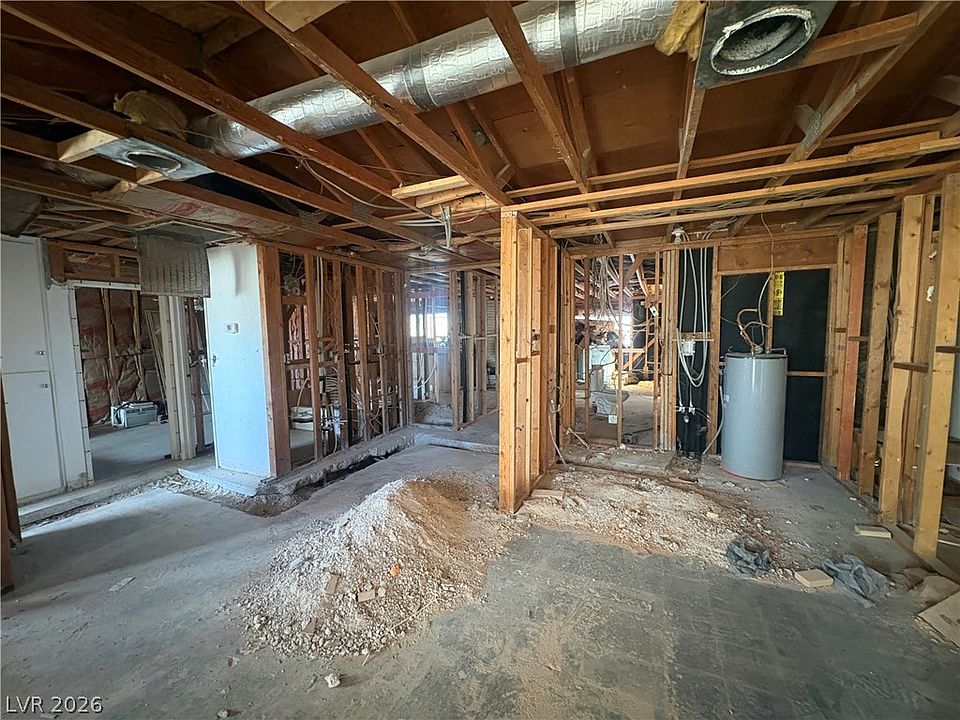 2nd image of 833 Duquesne Ave