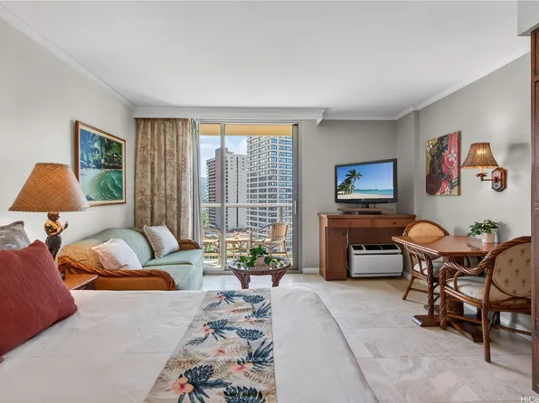 2045 Kalakaua Ave APT 1017, Honolulu, HI 96815