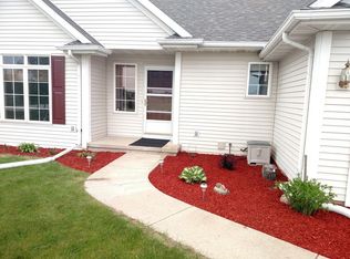 3018 Serenity Dr, De Pere, WI 54115