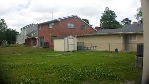 4736 Saint Anthony Ave — Photo 22