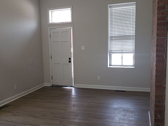 4th image of 2210 S 12th St #2210