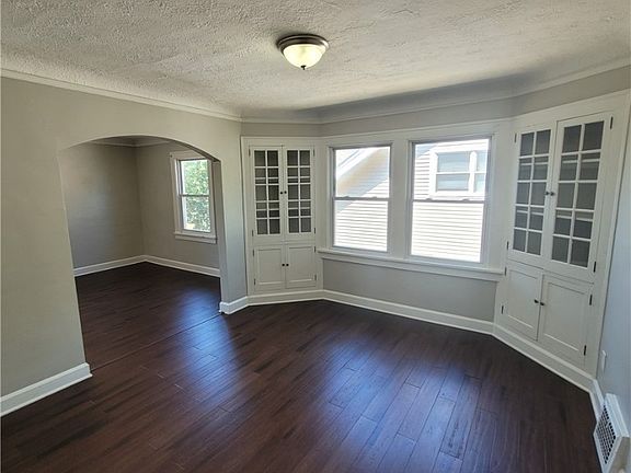 3rd image of 2624 Portman Ave