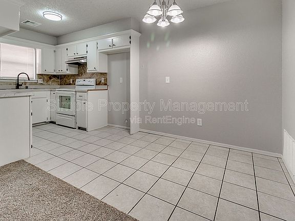 5th image of 129 SE 42nd St #2