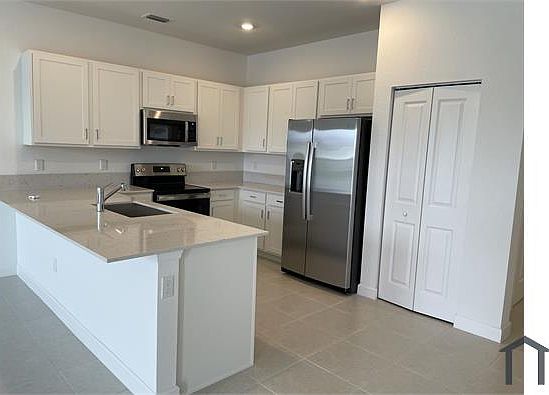2nd image of 6921 Harbours Edge Ave