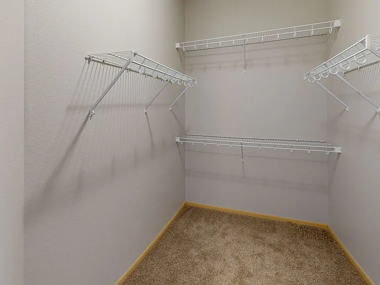 Cascades Apartments — Photo 38