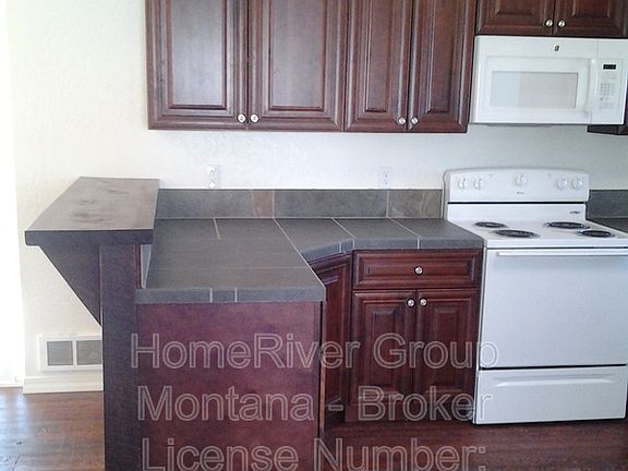 4th image of 1922 Burlington Ave APT A