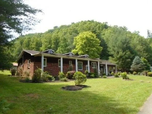 181 Squire Ln, Topmost, KY 41862