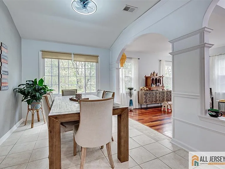 7 Stanford Dr — Photo 11