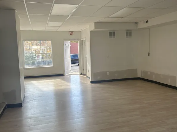 3356 E Main St Suite 1, Waterbury, CT 06705