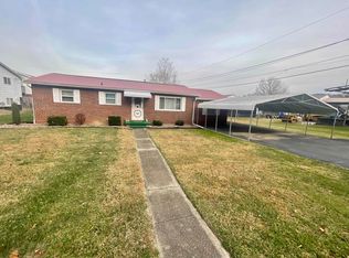 324 Lynn Oak Dr, Lavalette, WV 25535