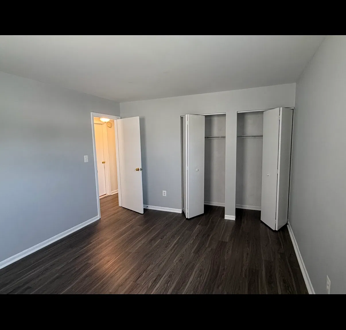 11 Warren Lodge Ct — Photo 4