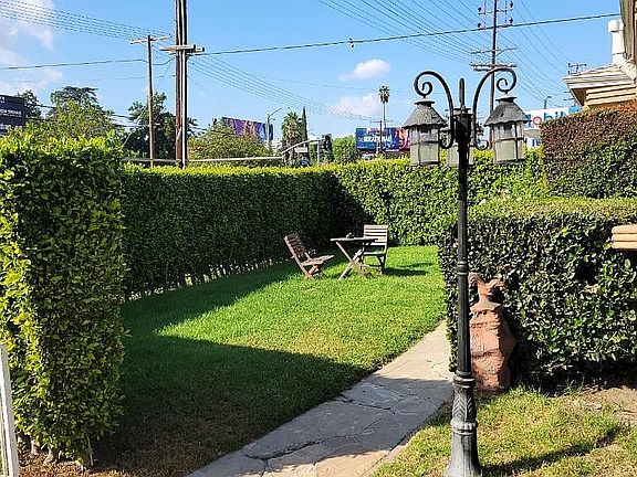 4th image of 4442 Cahuenga Blvd