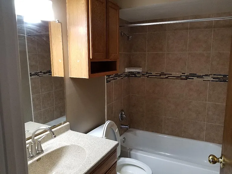 12817 Carriage Ln #8 — Photo 4