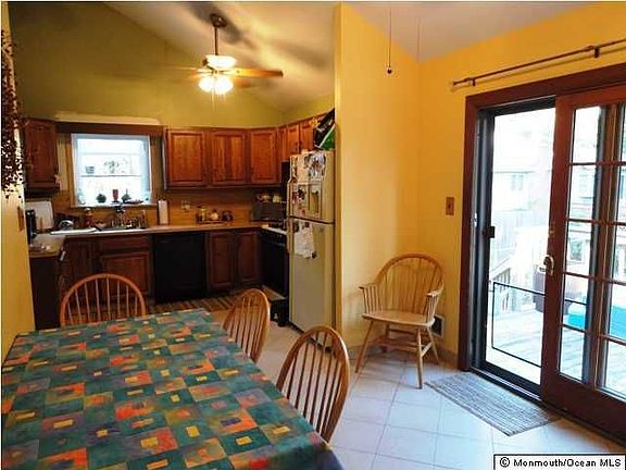 4th image of 174 Leslie Ln