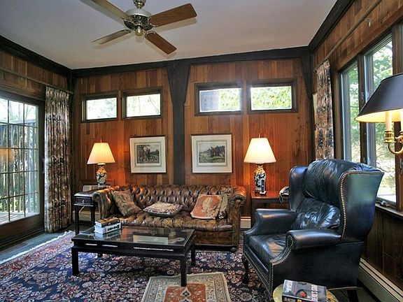 Tudor with equisite details