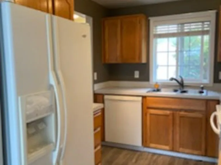 762-770 SW Sitka Dr — Photo 11