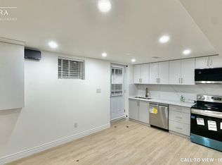 1342 Canford Cres #2, Mississauga, ON L5J 3N1