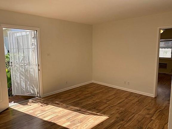 4th image of 1213 Carlton Dr #1215