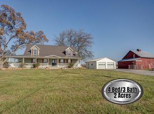 16233 Oakdale Blacktop Rd, Nashville, IL 62263