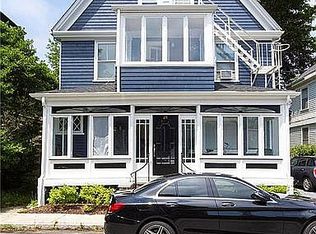 28 Calvert St, Newport, RI 02840